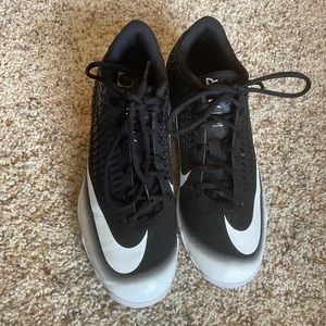 Nike fast flex baseball cleats. Boys size 7